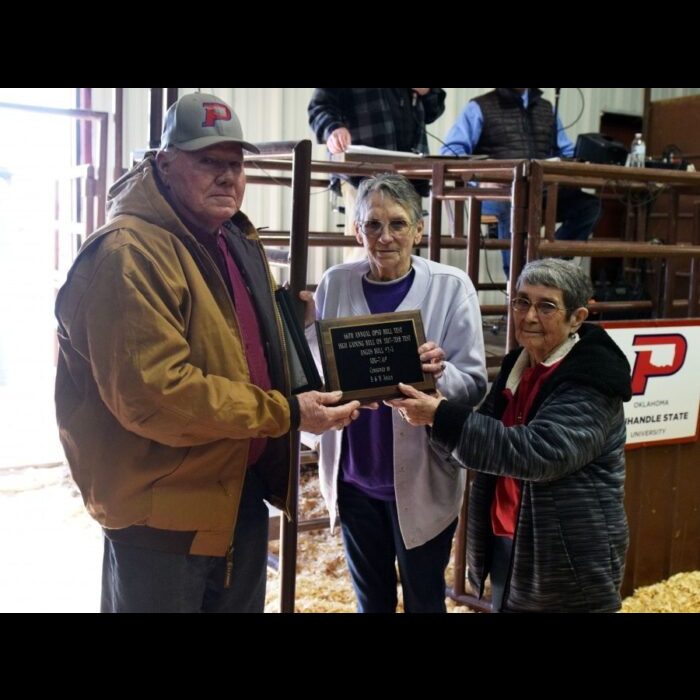 Congratulations to Melvin (left) and Betty (middle) Boling of B&M Angus in Edmond, Okla. pictured here with Gwen Martin. B&M Angus won the high gaining bull on test. Additionally, they had the high gaining senior bull, high gaining junior bull, high gaining senior pen of bulls, and the high gaining pen of junior bulls making a clean sweep of the 66th Annual Beef Bull Test. —Photo by Danae Moore